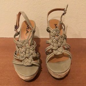 Size 8 MIA grey wedges